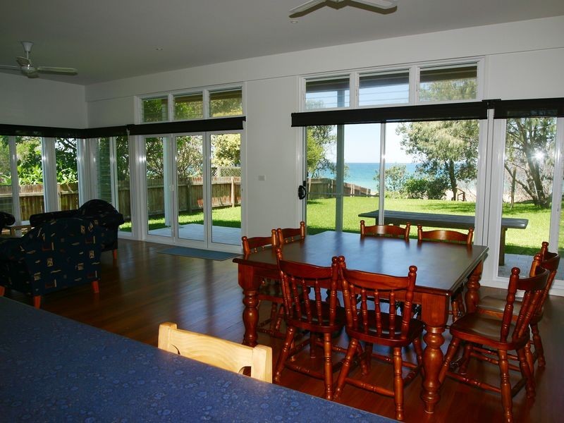 10 Lewis Street, Old Bar NSW 2430