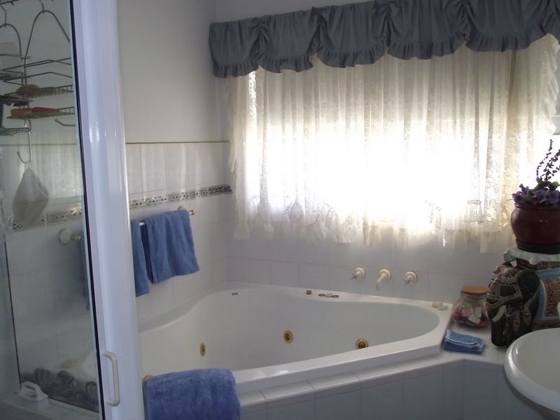 28 Carrabeen Drive, Old Bar NSW 2430