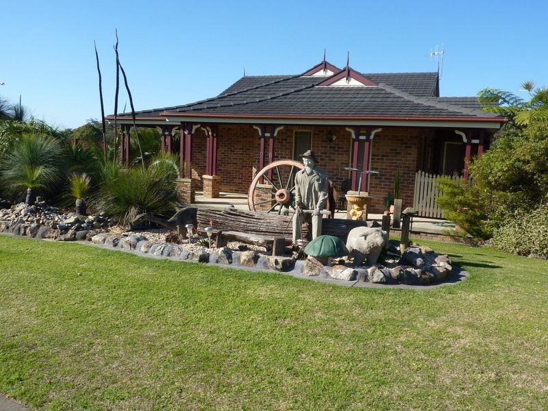 28 Carrabeen Drive, Old Bar NSW 2430