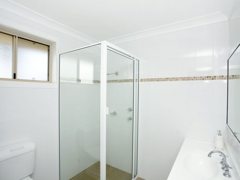 4 Curlew Place, Old Bar NSW 2430