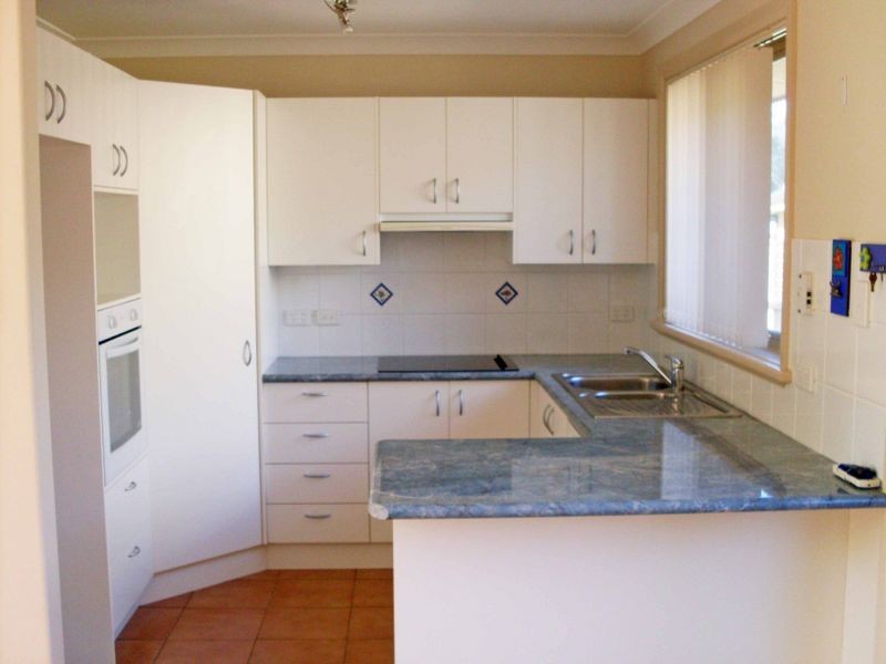 2/6 Ivy Crescent, Old Bar NSW 2430