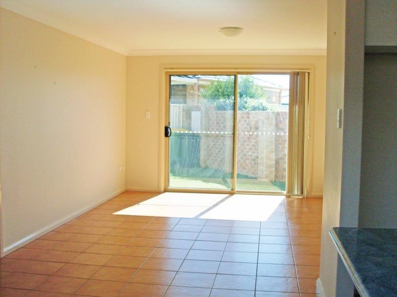 2/6 Ivy Crescent, Old Bar NSW 2430