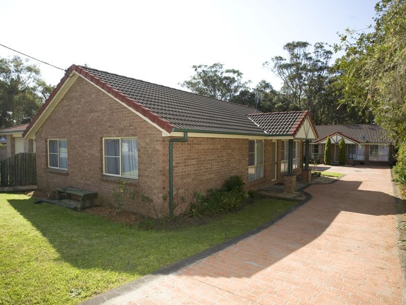 59 Old Bar Road, Old Bar NSW 2430