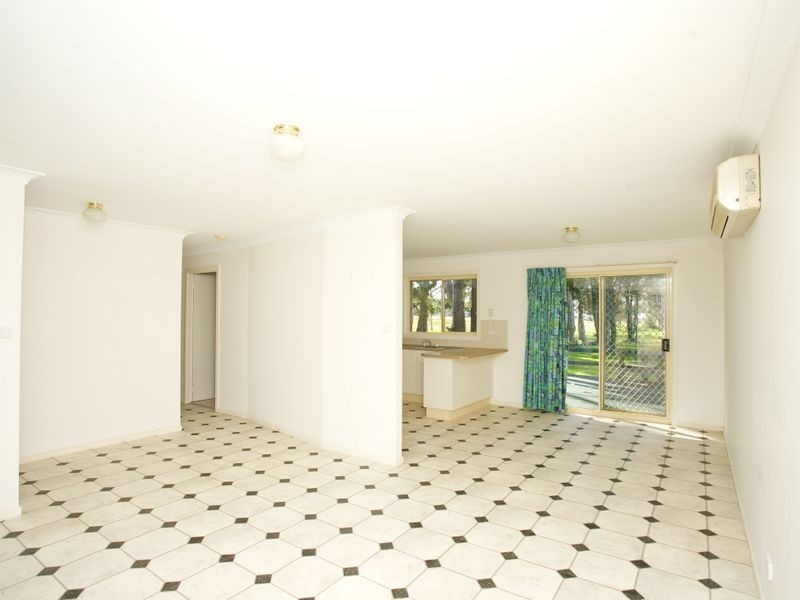 59 Old Bar Road, Old Bar NSW 2430