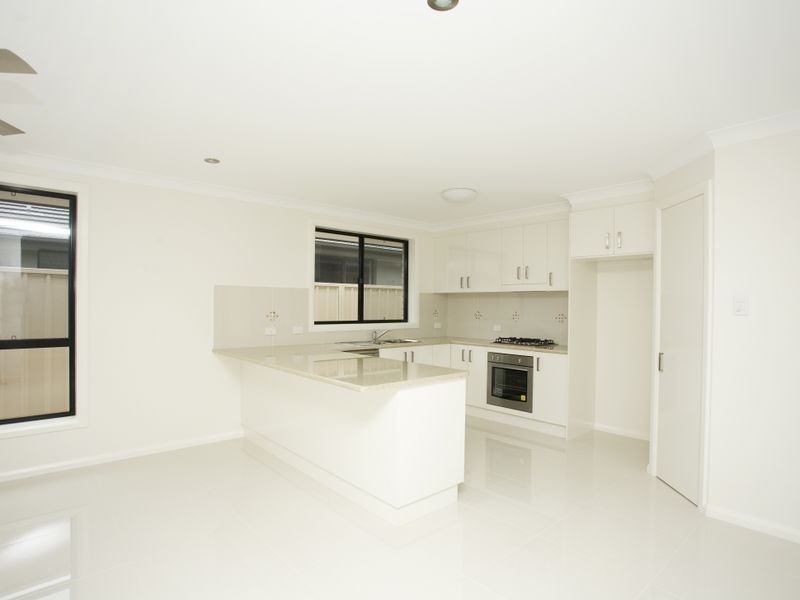 34 Albatross Way, Old Bar NSW 2430