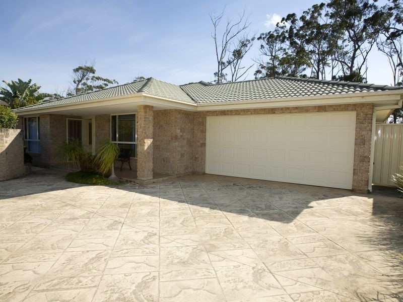 2/24 Wyden Street, Old Bar NSW 2430