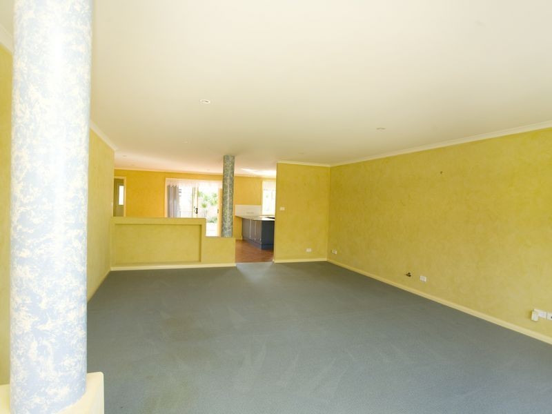 2/24 Wyden Street, Old Bar NSW 2430