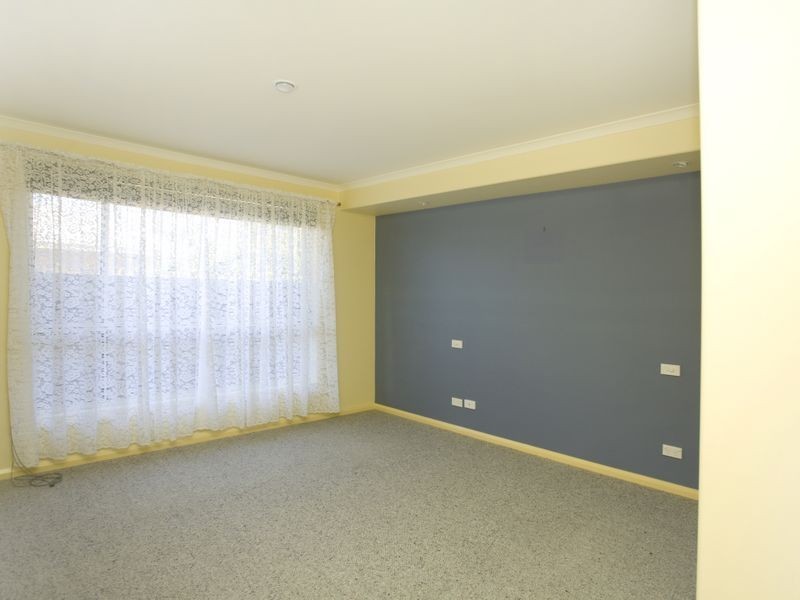 2/24 Wyden Street, Old Bar NSW 2430