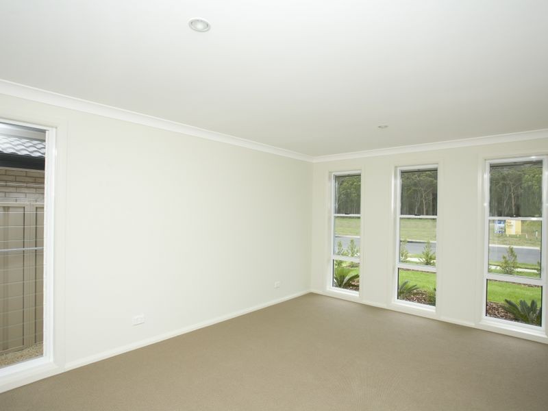 32 Albatross Way, Old Bar NSW 2430