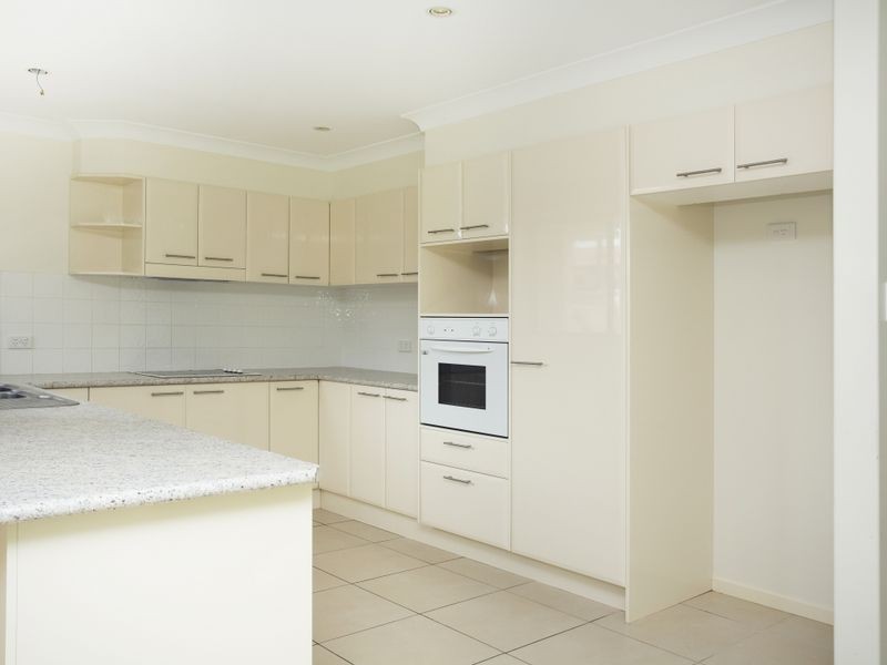 2/11 Banyula Drive, Old Bar NSW 2430