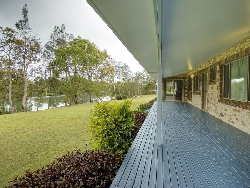 4 Hina Close, Old Bar NSW 2430
