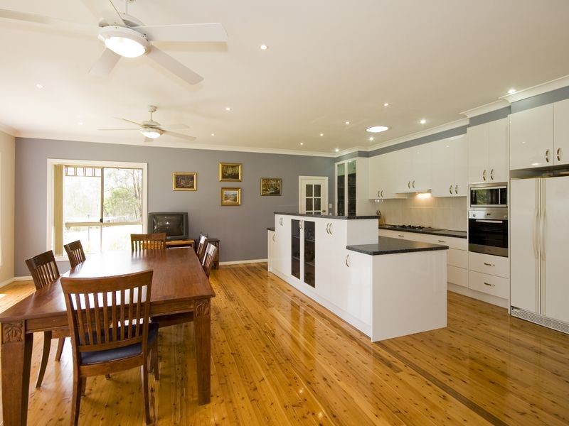 4 Hina Close, Old Bar NSW 2430