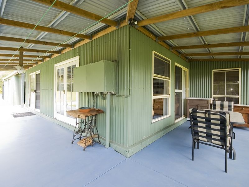 4 Hina Close, Old Bar NSW 2430