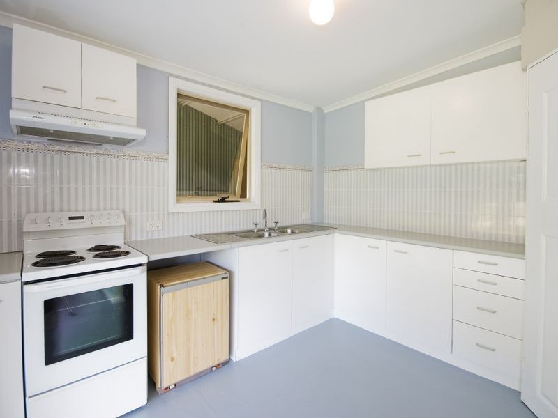 4 Hina Close, Old Bar NSW 2430