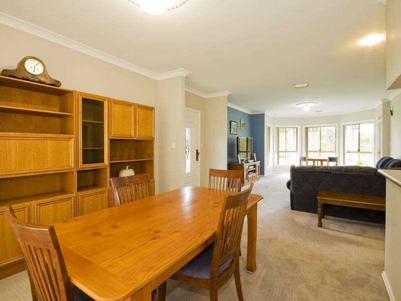4 Hina Close, Old Bar NSW 2430