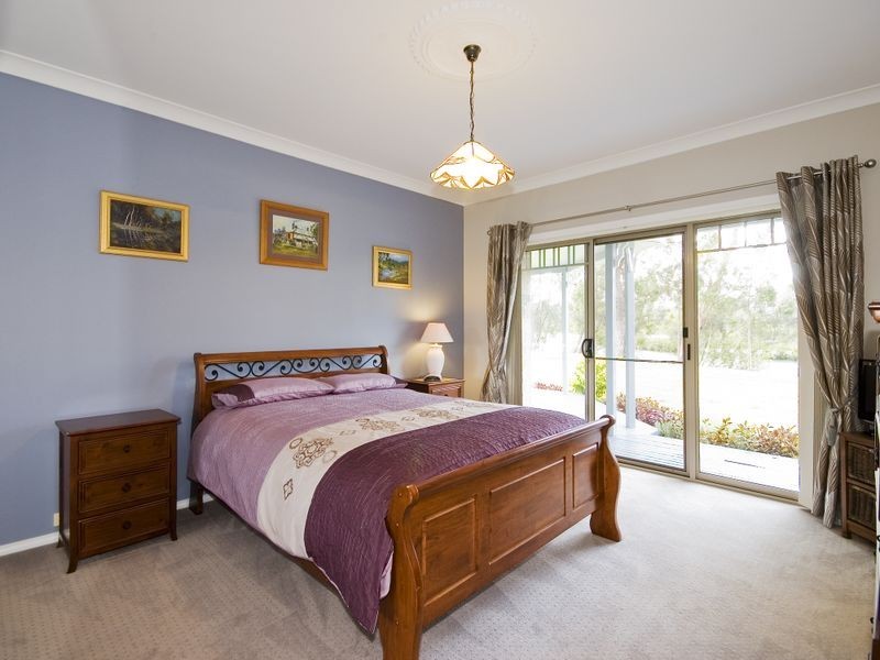 4 Hina Close, Old Bar NSW 2430