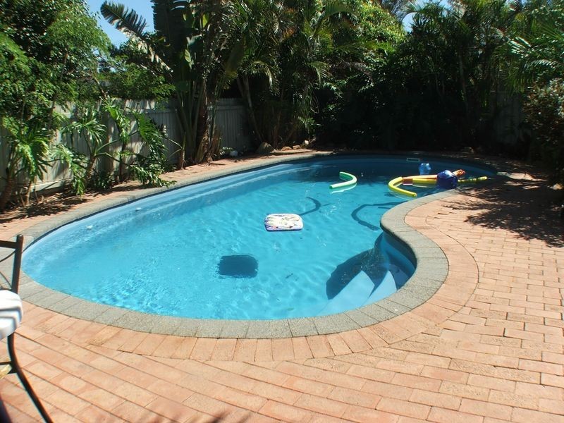 19 Ungala Road, Old Bar NSW 2430