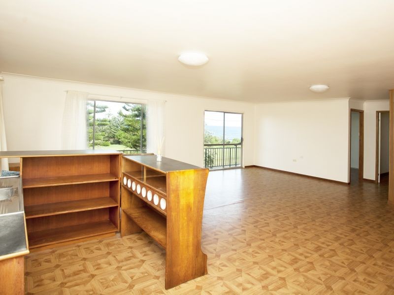 11 Ungala Road, Old Bar NSW 2430