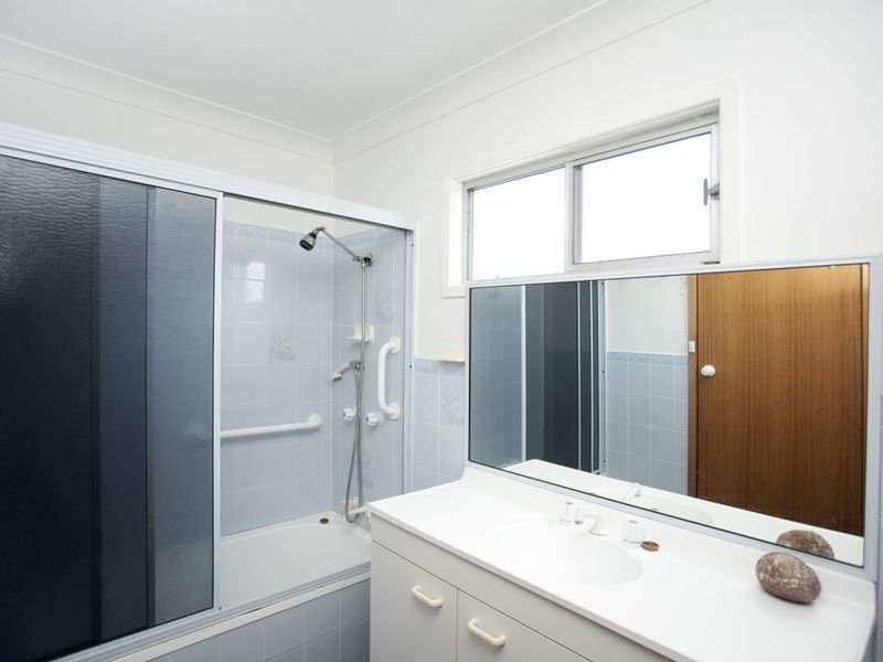 11 Ungala Road, Old Bar NSW 2430