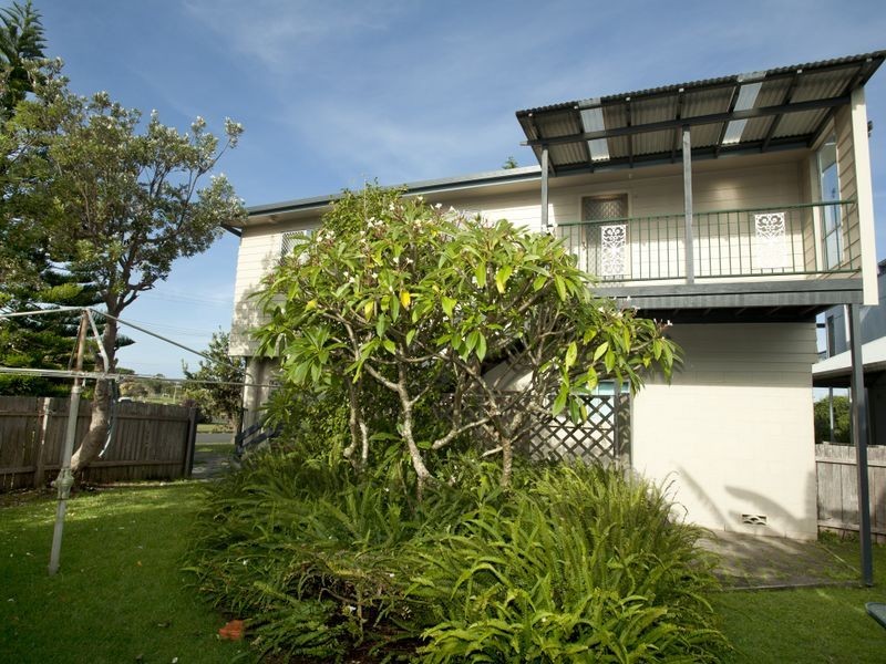 11 Ungala Road, Old Bar NSW 2430