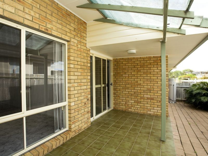 2/13 Connell Street, Old Bar NSW 2430