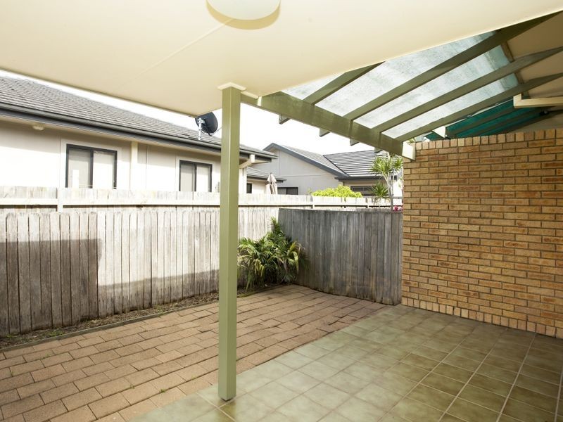 2/13 Connell Street, Old Bar NSW 2430