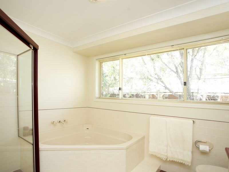 4 Leopardwood Street, Old Bar NSW 2430