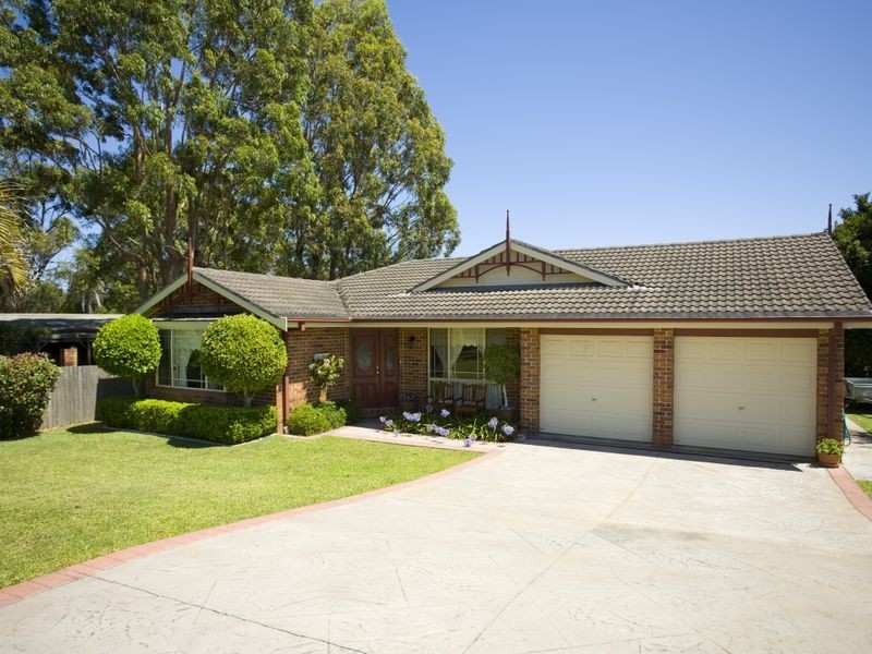 4 Leopardwood Street, Old Bar NSW 2430