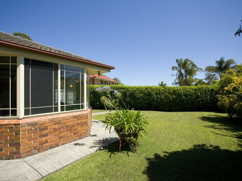 4 Leopardwood Street, Old Bar NSW 2430