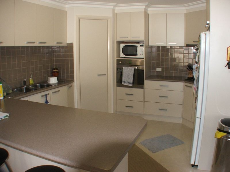 31 Albatross Way, Old Bar NSW 2430