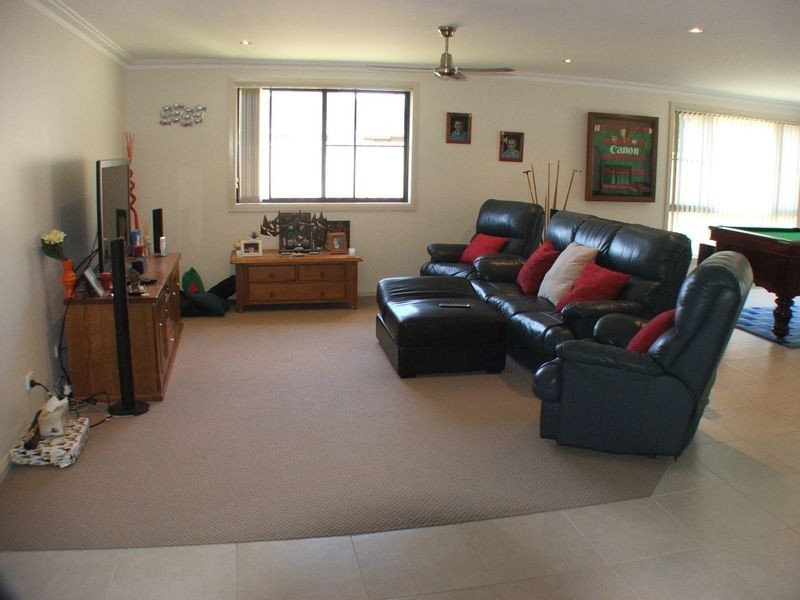31 Albatross Way, Old Bar NSW 2430