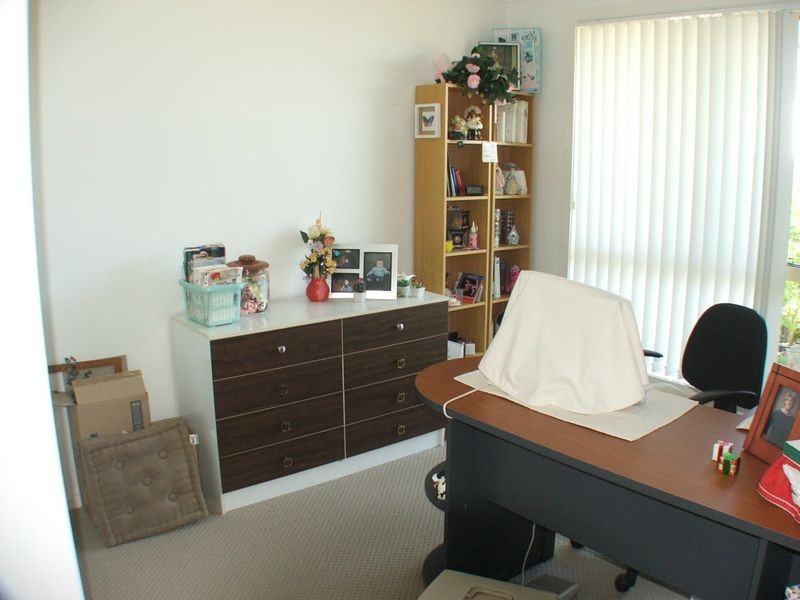 6 Flagtail Avenue, Old Bar NSW 2430