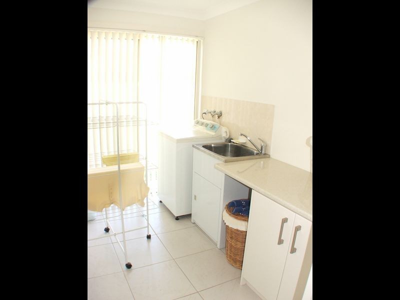 6 Flagtail Avenue, Old Bar NSW 2430