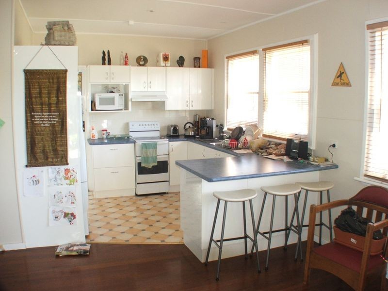 10 Tirriki Street, Old Bar NSW 2430