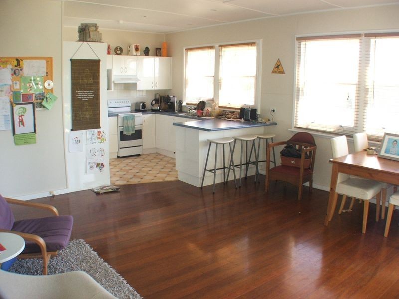 10 Tirriki Street, Old Bar NSW 2430