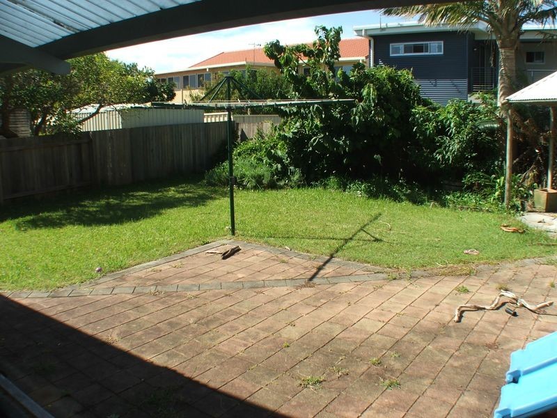 10 Tirriki Street, Old Bar NSW 2430