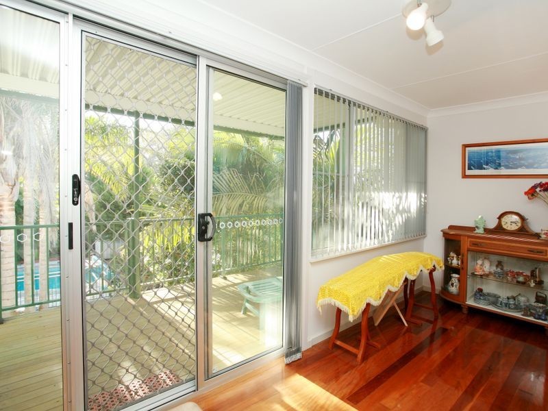 17 Pacific Parade, Old Bar NSW 2430
