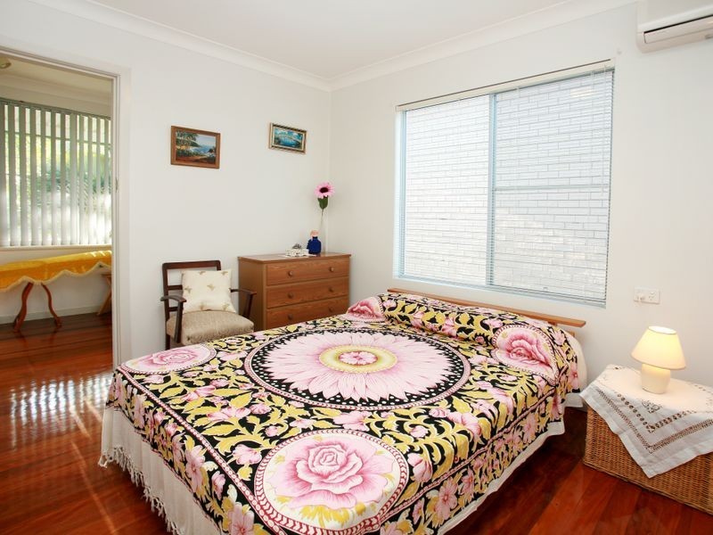 17 Pacific Parade, Old Bar NSW 2430