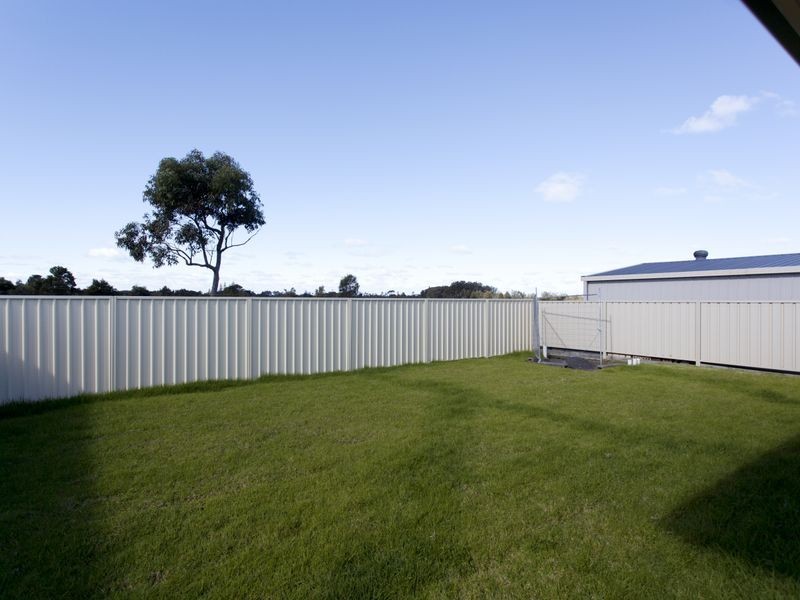 3 Bluehaven Drive, Old Bar NSW 2430