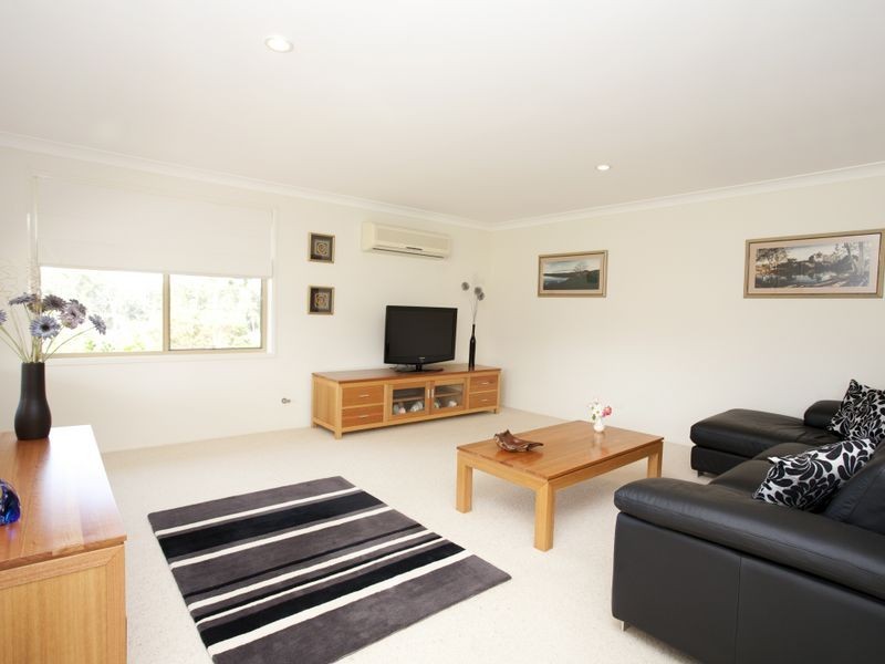 19 Gracelands Place, Pampoolah NSW 2430
