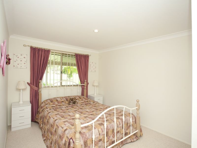 19 Gracelands Place, Pampoolah NSW 2430