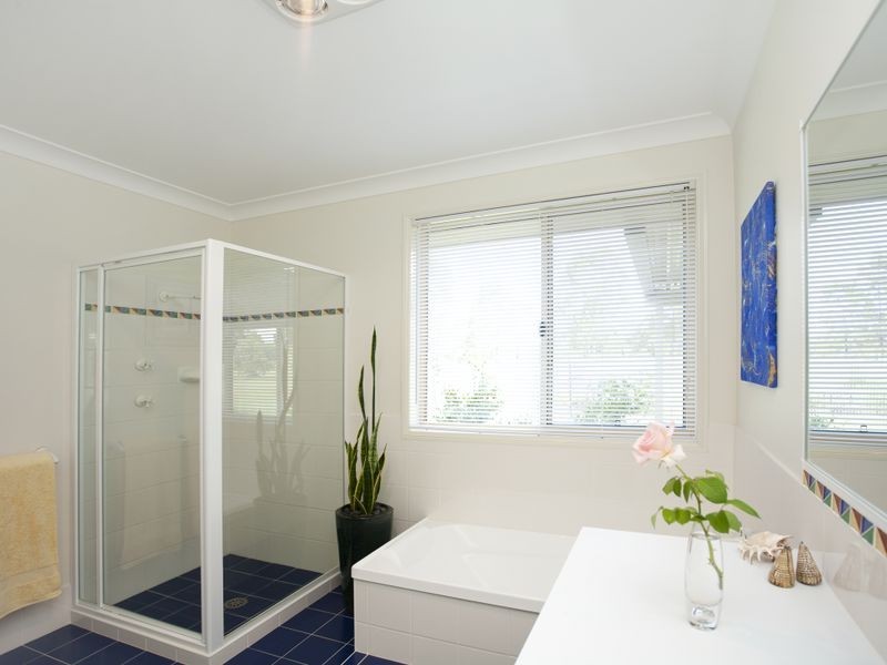 19 Gracelands Place, Pampoolah NSW 2430