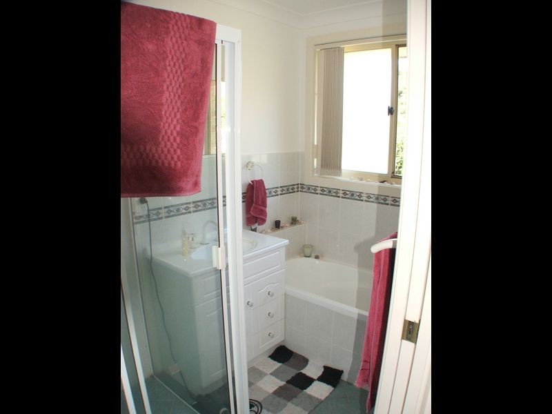 61 Old Bar Road, Old Bar NSW 2430