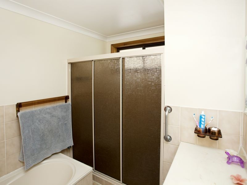 14 Kolinda Drive, Old Bar NSW 2430