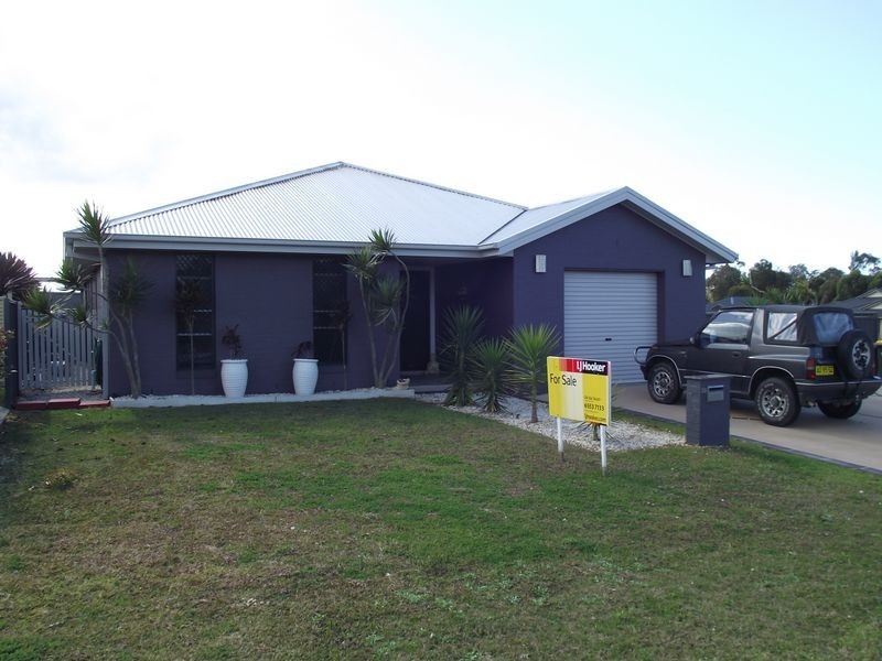38 Ivy Crescent, Old Bar NSW 2430