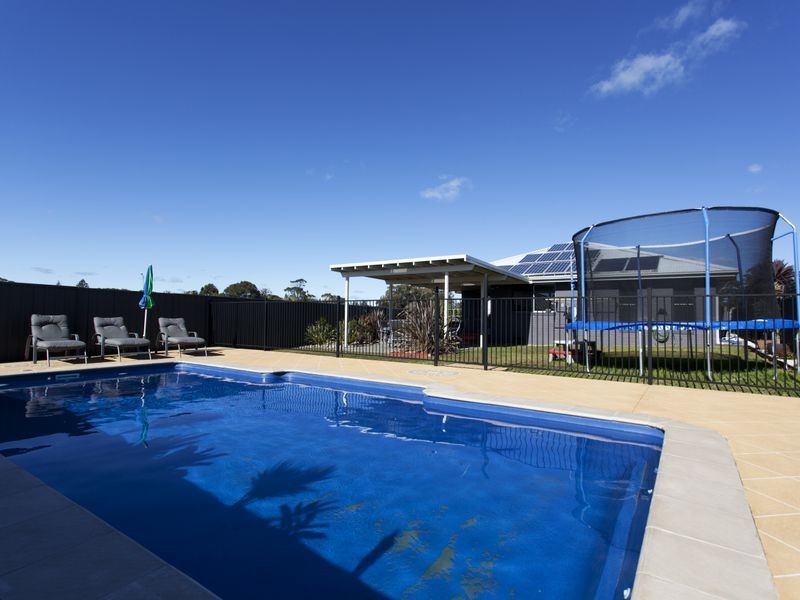 38 Ivy Crescent, Old Bar NSW 2430