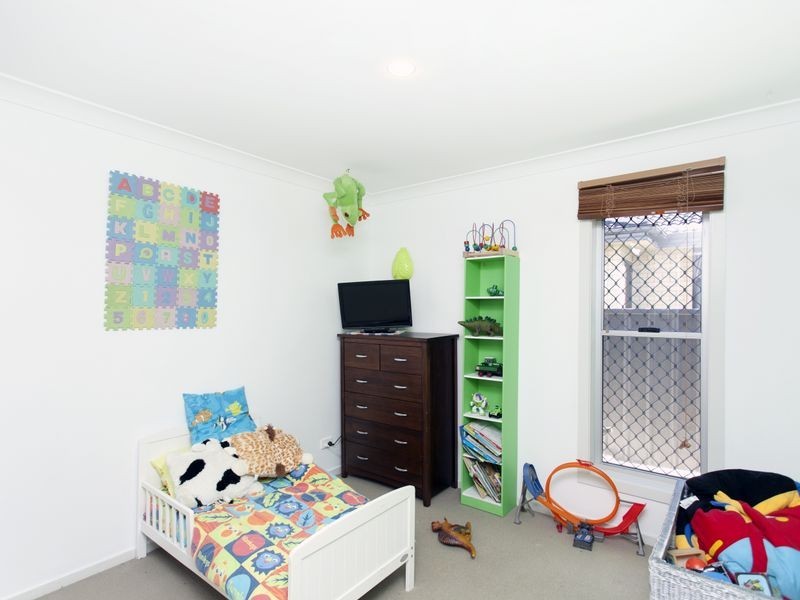 38 Ivy Crescent, Old Bar NSW 2430