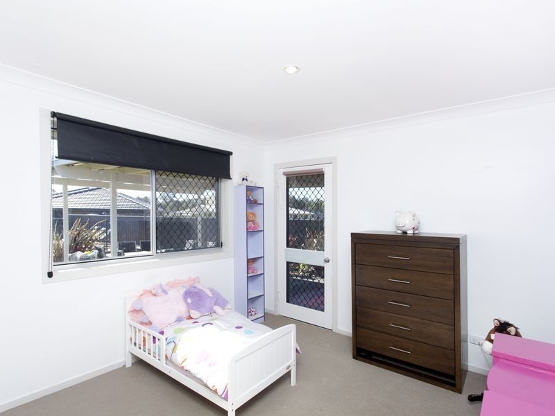 38 Ivy Crescent, Old Bar NSW 2430