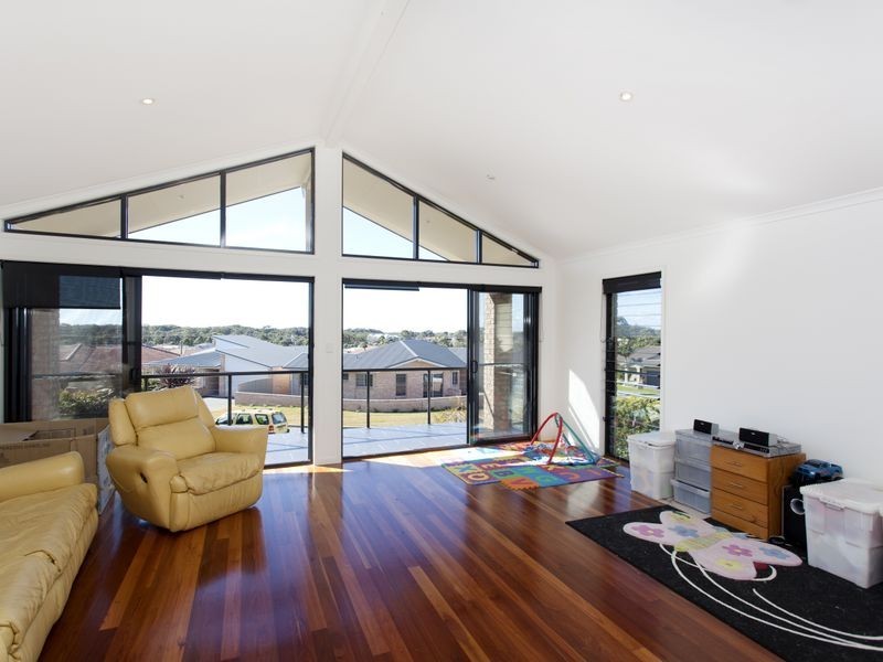 30 Mistral Place, Old Bar NSW 2430