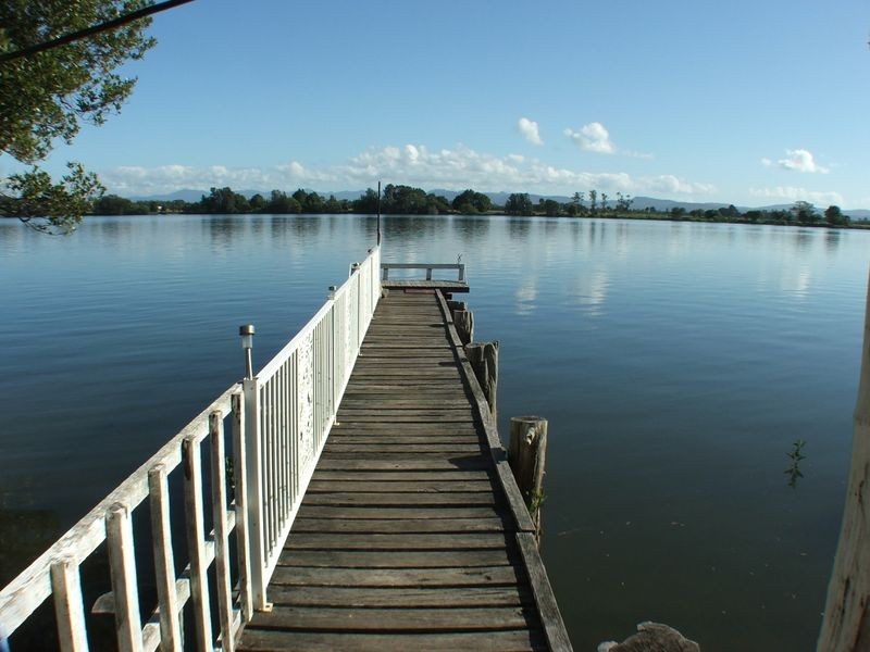 77 Templetons Lane, Oxley Island NSW 2430